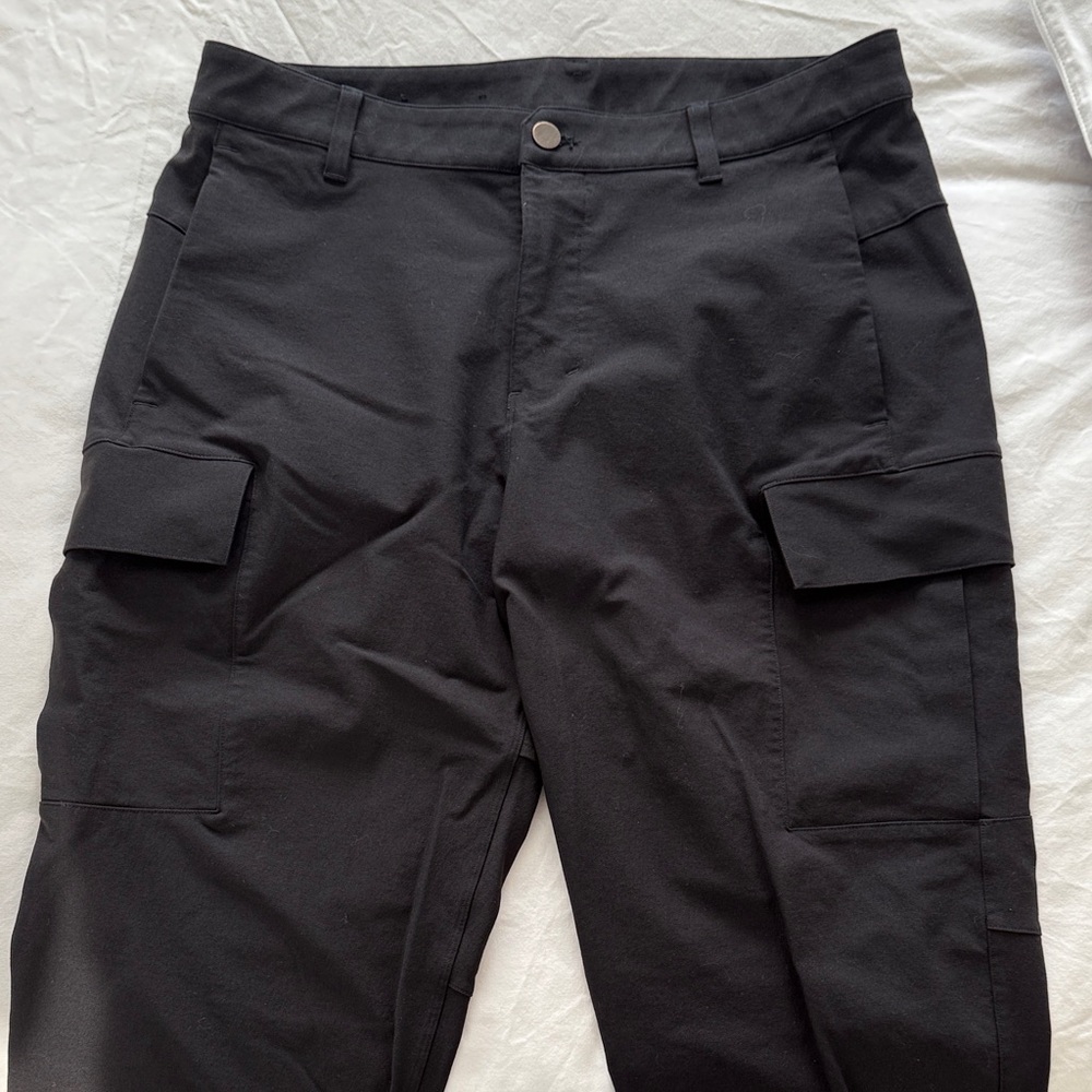 lululemon athletica Men's Dark Cargo Pants